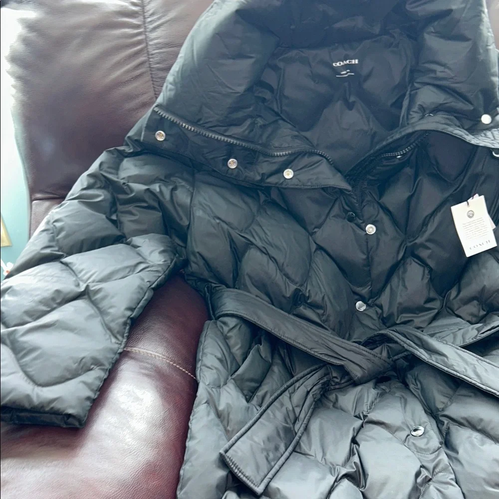 Coach NWT- Beautiful Women's Large Black Down Puffer Jacket. - Picture 8 of 13